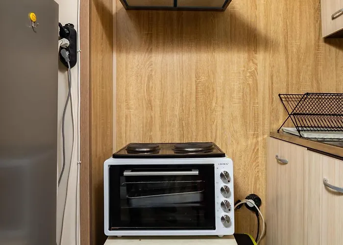 아파트 Convenient With Great View Over 플로브디프