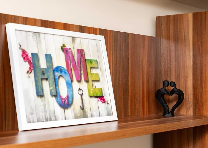 아파트 Convenient With Great View Over 플로브디프